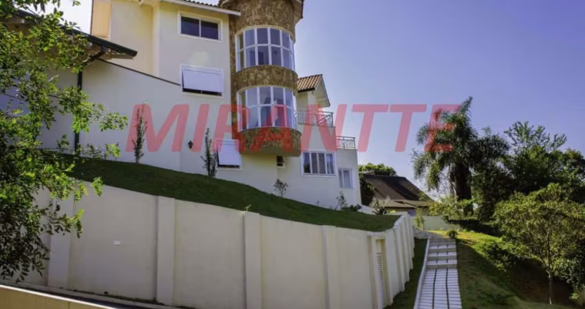 Sobrado de 516m² com 4 quartos em Serra Da Cantareira
