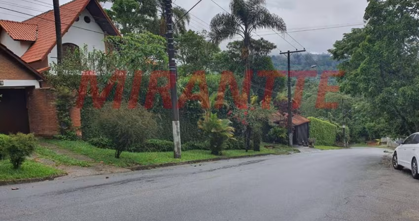 Sobrado de 500m² com 4 quartos em Serra da Cantareira
