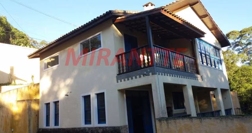 Casa terrea de 200m² com 3 quartos em Serra da Cantareira