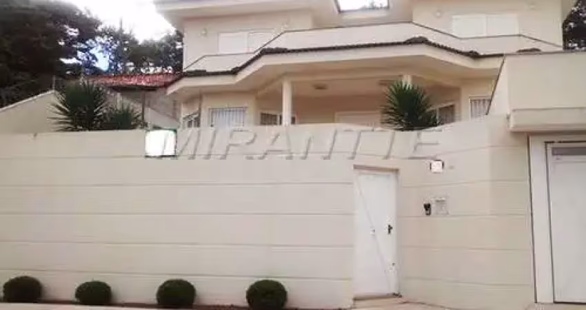Sobrado de 298m² com 4 quartos em serra da cantareira