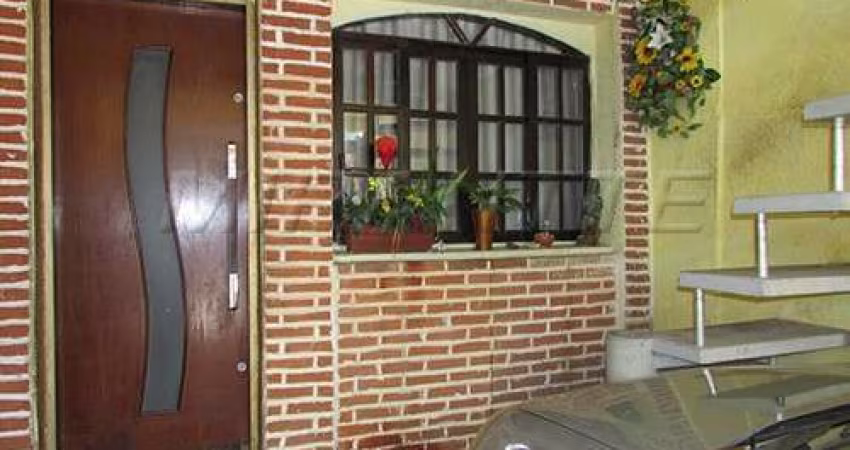 Sobrado com 2 quartos em Vila Nova Cachoeirinha