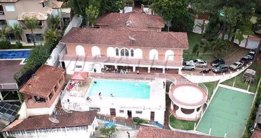 Sobrado de 800m² com 8 quartos em Serra Da Cantareira