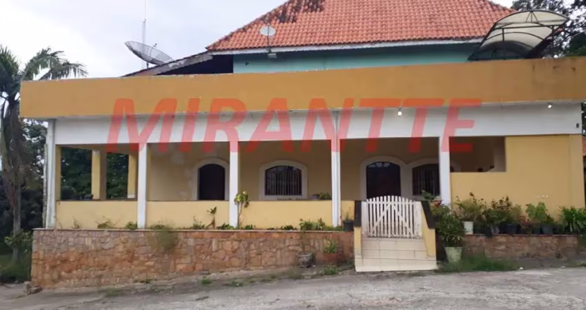 Sobrado de 800m² com 6 quartos em Serra da Cantareira