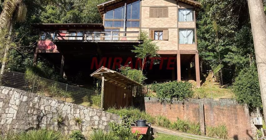 Sobrado de 241m² com 3 quartos em Serra da Cantareira