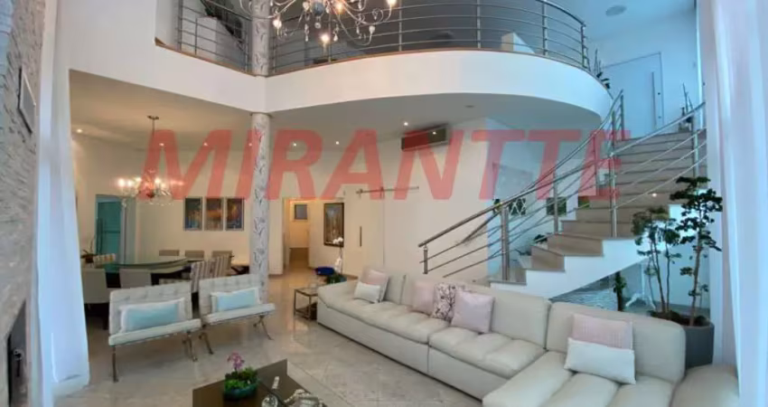 Sobrado de 660m² com 4 quartos em serra da cantareira