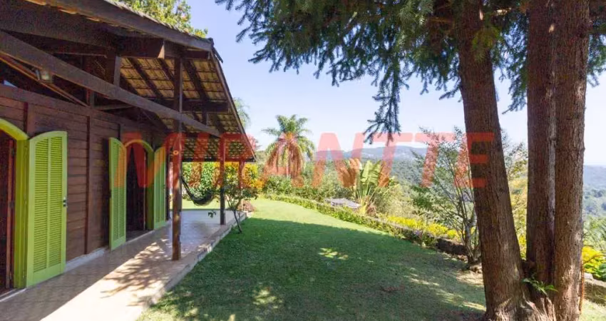 Casa terrea de 190m² com 2 quartos em serra da cantareira