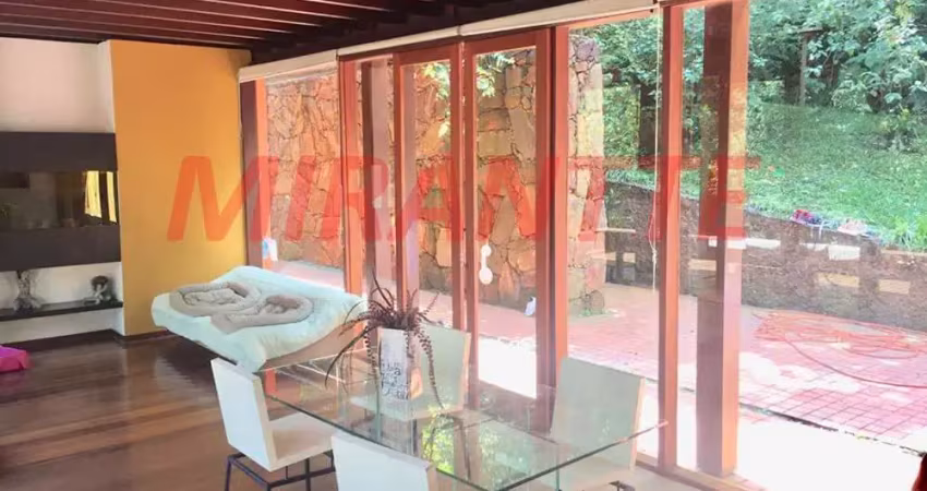 Sobrado de 290m² com 3 quartos em serra da cantareira