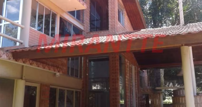 Sobrado de 200m² com 3 quartos em Serra da Cantareira