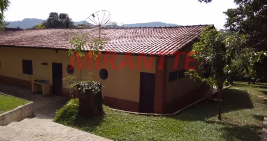 Casa terrea de 350m² com 3 quartos em Serra Da Cantareira