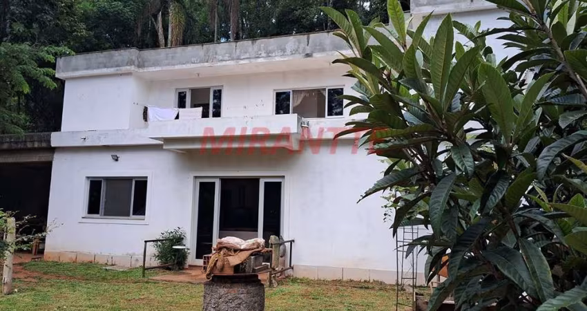 Sobrado de 200m² com 2 quartos em Serra Da Cantareira