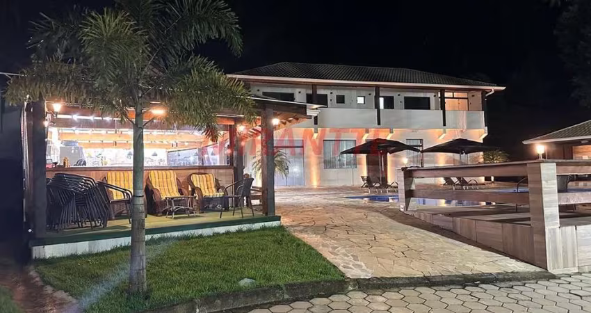 Sobrado de 30000m² com 5 quartos em Serra Da Cantareira