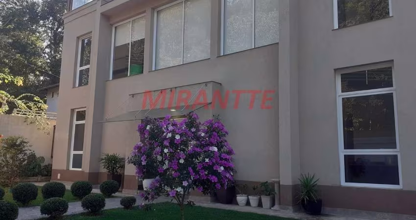Casa terrea de 278m² com 3 quartos em Serra da Cantareira