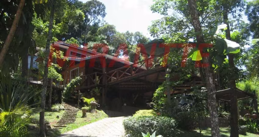 Cond. fechado de 110m² com 2 quartos em Serra da Cantareira