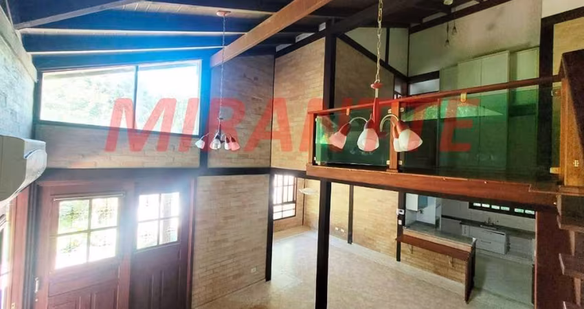 Sobrado de 290m² com 4 quartos em Serra Da Cantareira