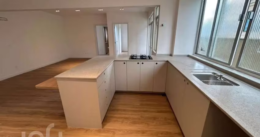 Apartamento à venda em Centro com 86 m², 2 quartos