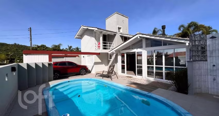 Casa à venda em Daniela com 119 m², 3 quartos, 1 s