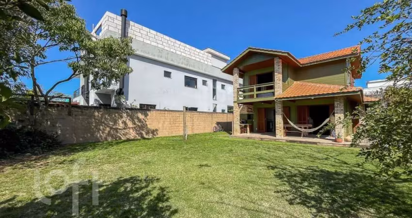 Casa com 2 quartos à venda na Rua Cavalo Marinho, 87, Campeche, Florianópolis