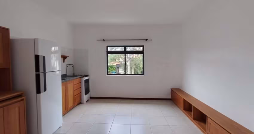 Apartamento de 2 dormitórios na Lagoa da Conceição