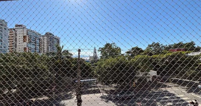 Apartamento de 4 dormitórios à venda na Agronômica