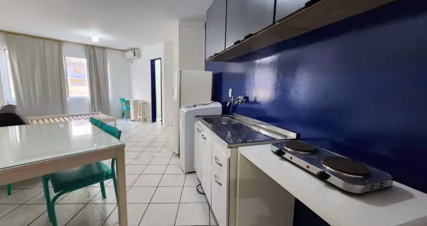 Apartamento mobiliado de 1 dormitório na Trindade