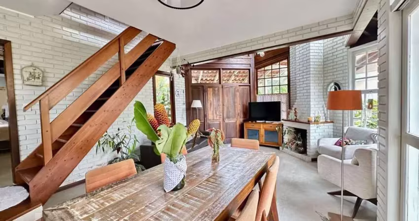 Casa à venda em Lagoa da Conceição com 160 m², 4 q