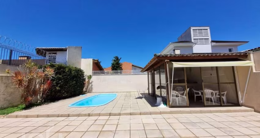 Casa à venda em Córrego Grande com 130 m², 4 quart