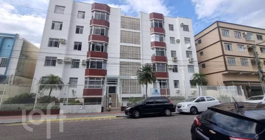 Apartamento à venda em Balneário com 108 m², 3 qua