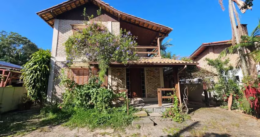 Casa de 4 dormitórios à venda no Campeche