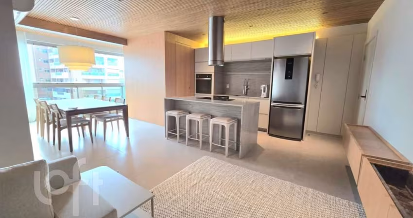 Apartamento à venda em Centro com 95 m², 2 quartos