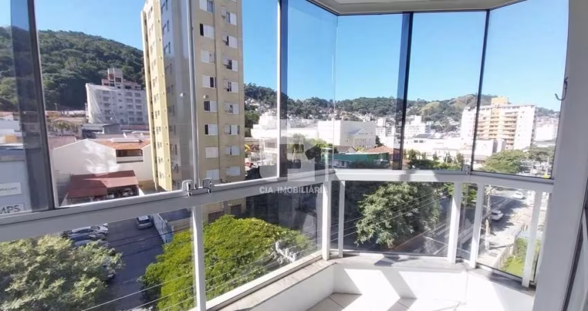 Apartamento de 3 dormitórios à venda no Centro