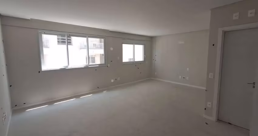 Studio novo à venda na Trindade