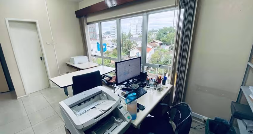 2 salas comerciais à venda na Trindade