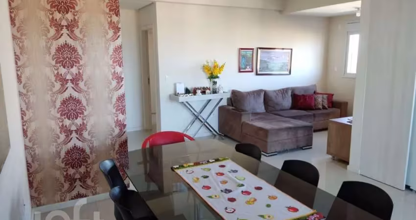 Apartamento à venda em Estreito com 155 m², 4 quar
