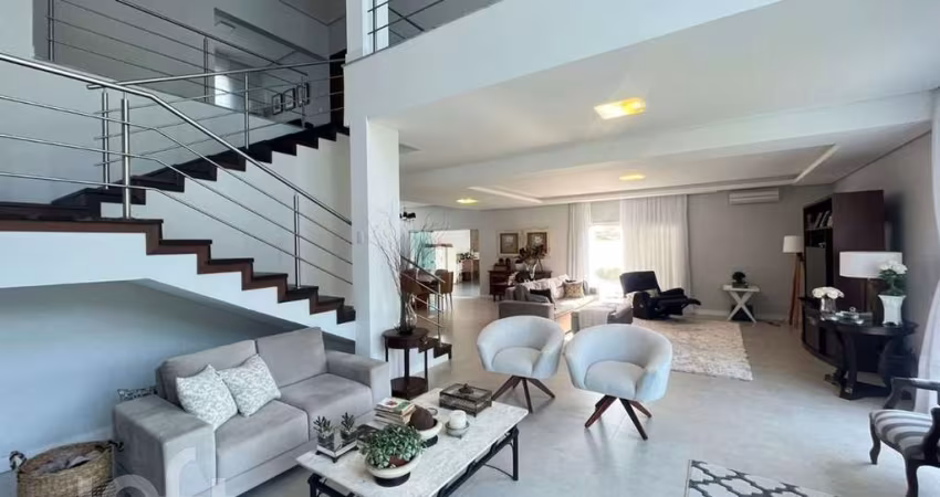 Casa à venda em Cachoeira do bom Jesus com 445 m²,