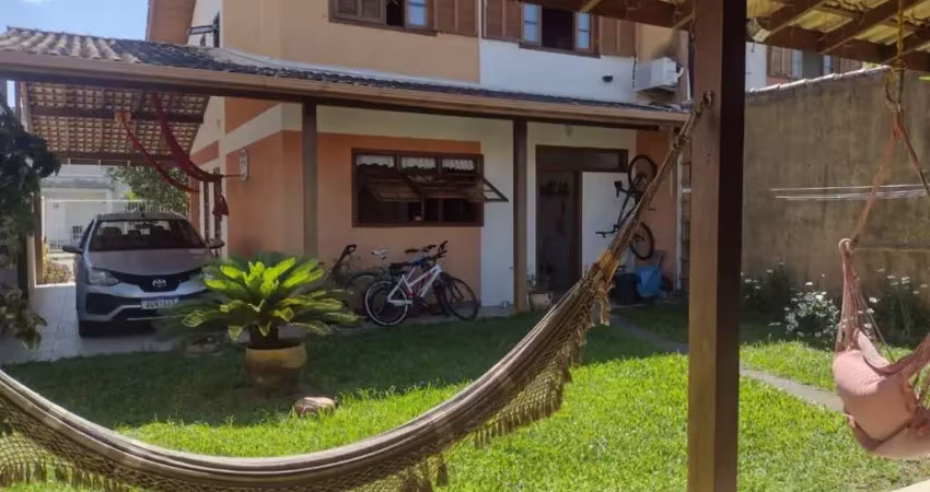 Casa de 3 dormitórios à venda no Campeche