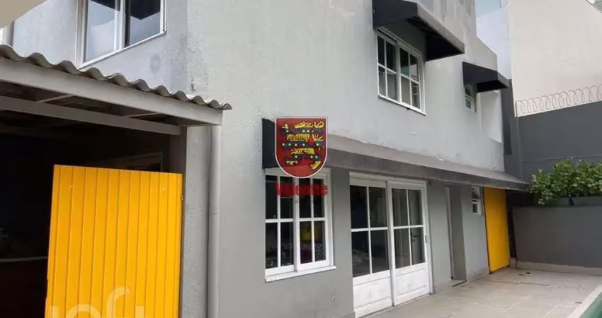 Casa à venda em Bom abrigo com 330 m², 4 quartos,