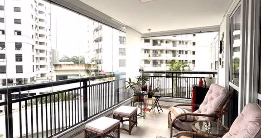 Apartamento à venda em Itacorubi com 170 m², 4 qua