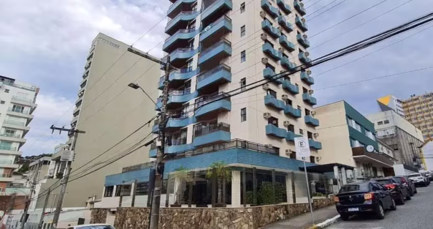 Cobertura de 4 dormitórios para locação no Centro