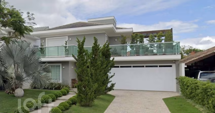 Casa à venda em Jurere Oeste com 220 m², 4 quartos