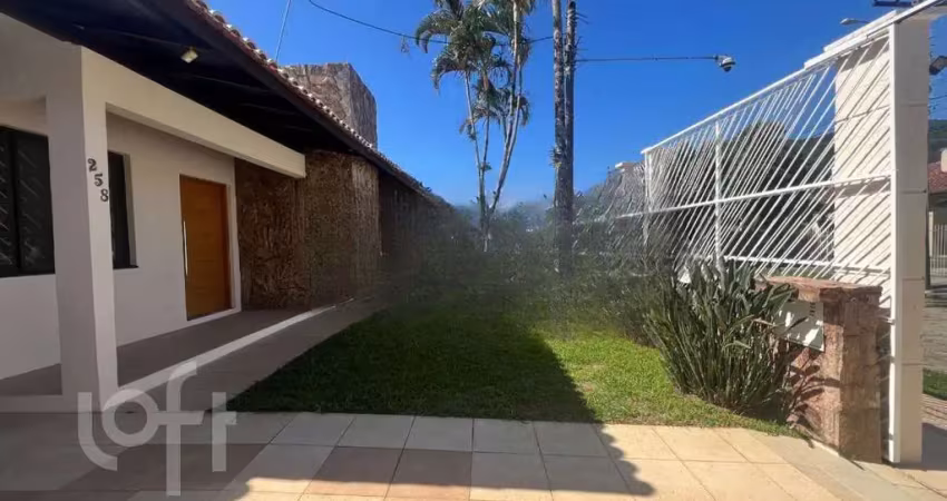 Casa com 3 quartos à venda na Rua Itabira, 258, Itacorubi, Florianópolis