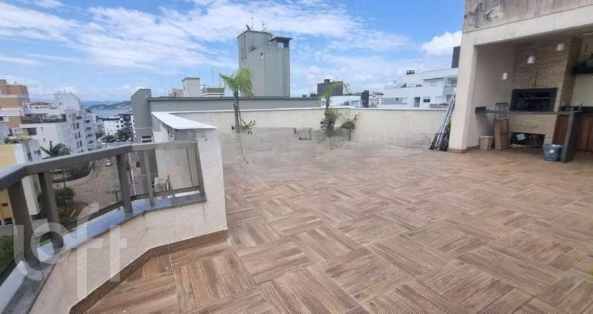 Apartamento à venda em Abraão com 128 m², 3 quarto
