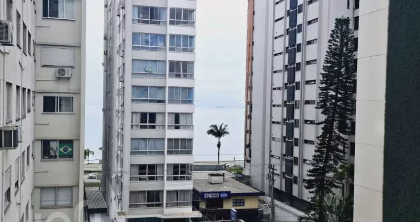 Apartamento à venda em Centro com 82 m², 3 quartos