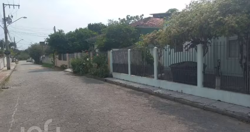 Casa com 1 quarto à venda na Servidão Arlindo Inácio Bittencourt, 007, Carianos, Florianópolis