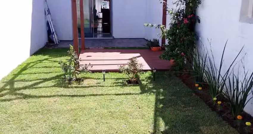 Casa de 2 dormitórios à venda no Ingleses