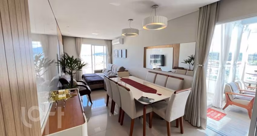 Apartamento à venda em Kobrasol com 145 m², 3 quar