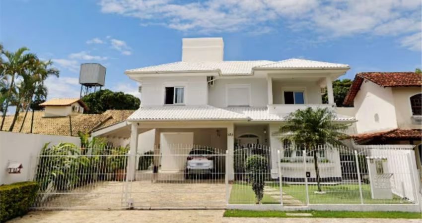 Casa de 3 suítes no Córrego Grande