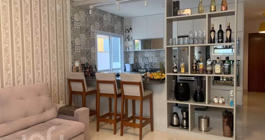 Apartamento à venda em Centro com 77 m², 2 quartos