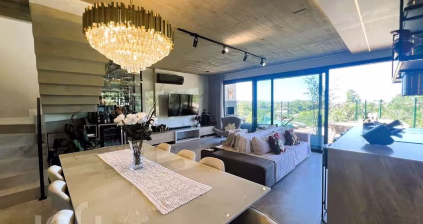 Casa à venda em Lagoa da Conceição com 275 m², 3 q