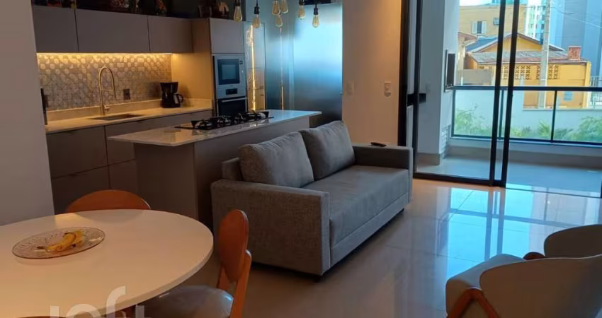 Apartamento à venda em Agronômica com 79 m², 2 qua
