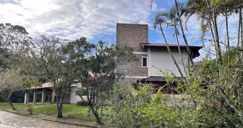 Casa em condomínio fechado com 4 quartos para alugar na Rodovia Doutor Antônio Luiz Moura Gonzaga, 647, Rio Tavares, Florianópolis